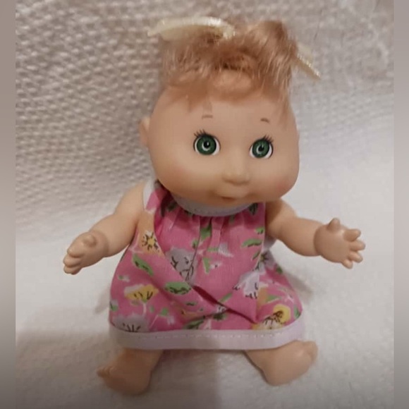 Small Cabbage Patch Baby Kid Doll - Picture 2 of 5
